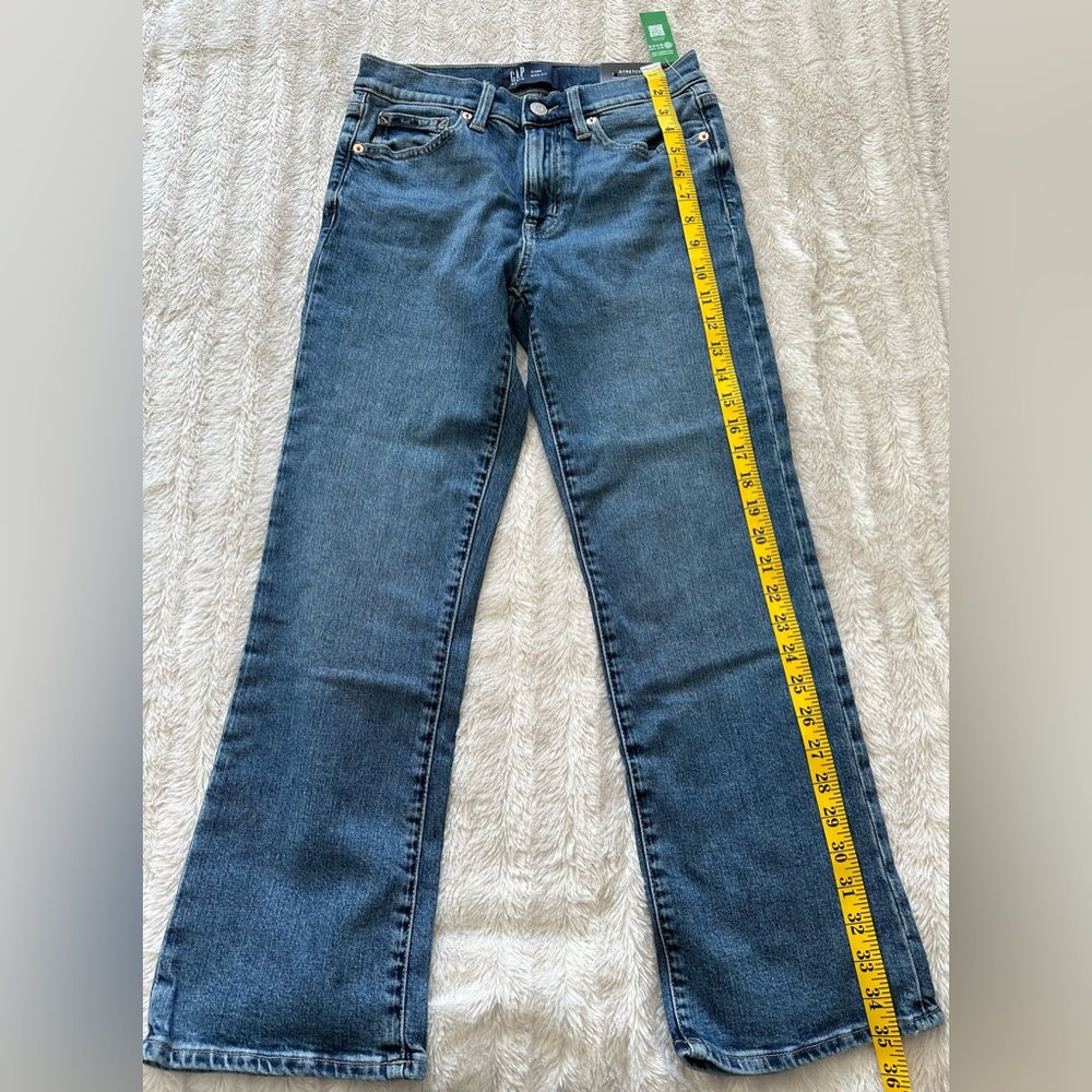 NWT GAP Denim ankle flare jeans. Medium denim color. Size 2R